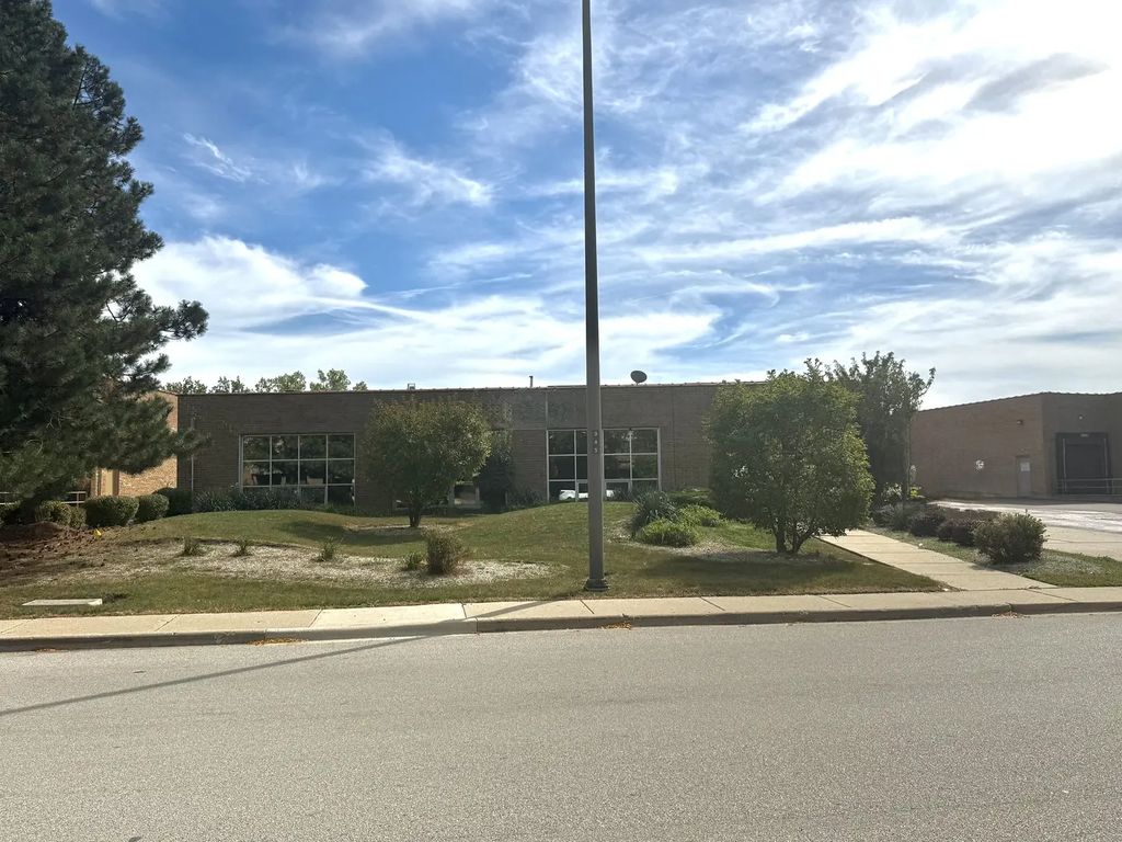 99999 Confidential Avenue, Elk Grove Village
