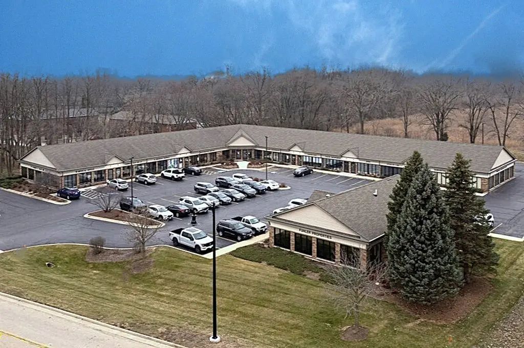 1114 N Main Street 1114-1130, Algonquin