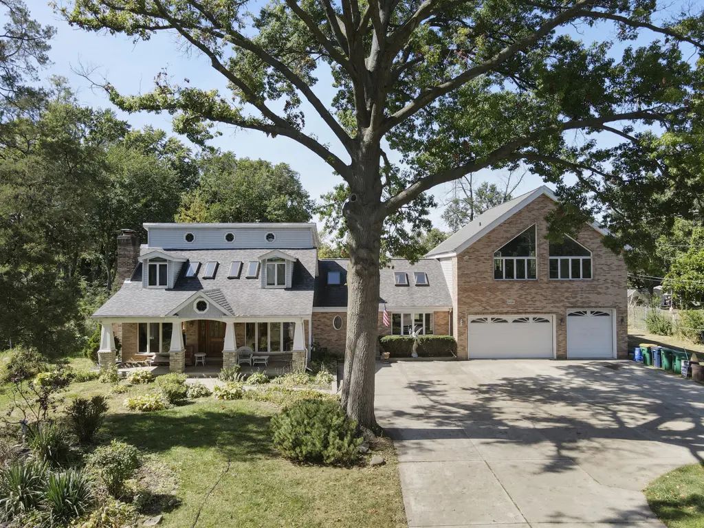 2n584 S Ardmore Avenue, Villa Park
