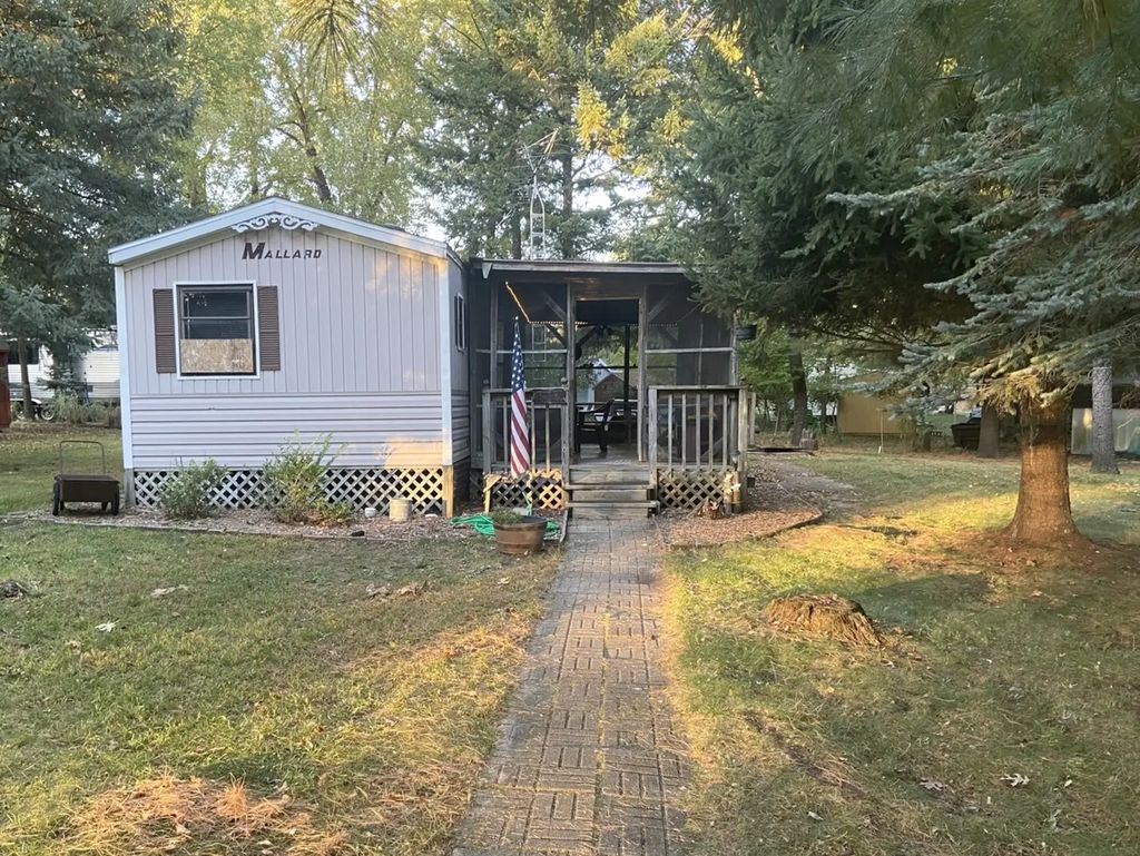 8-89 Woodhaven Lakes, Sublette