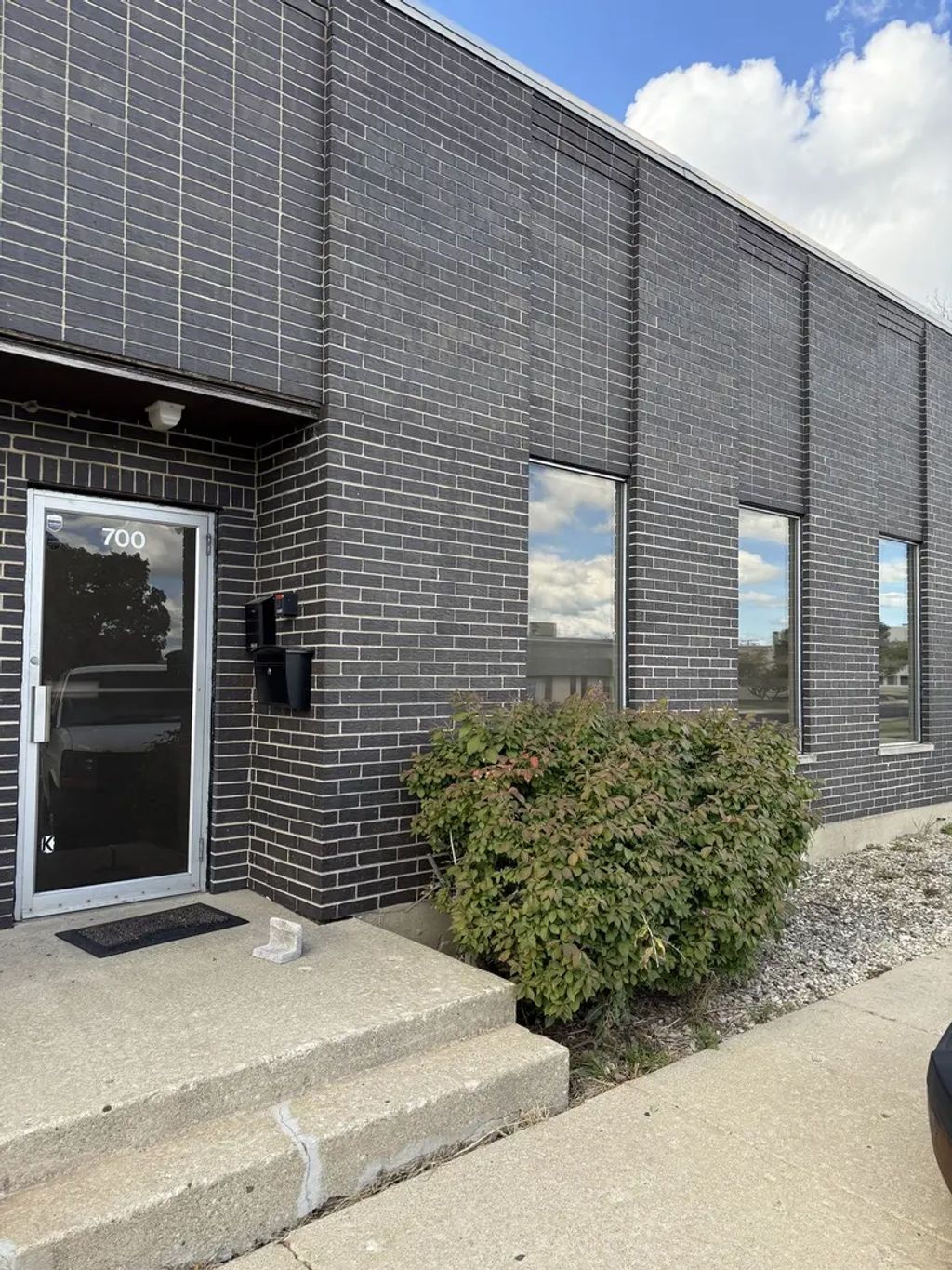 700 Bonnie Lane, Elk Grove Village