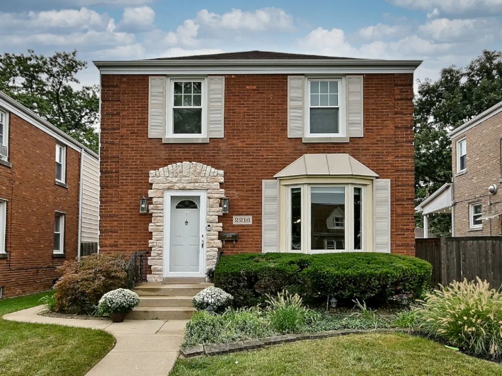 2216 N 76th Court, Elmwood Park