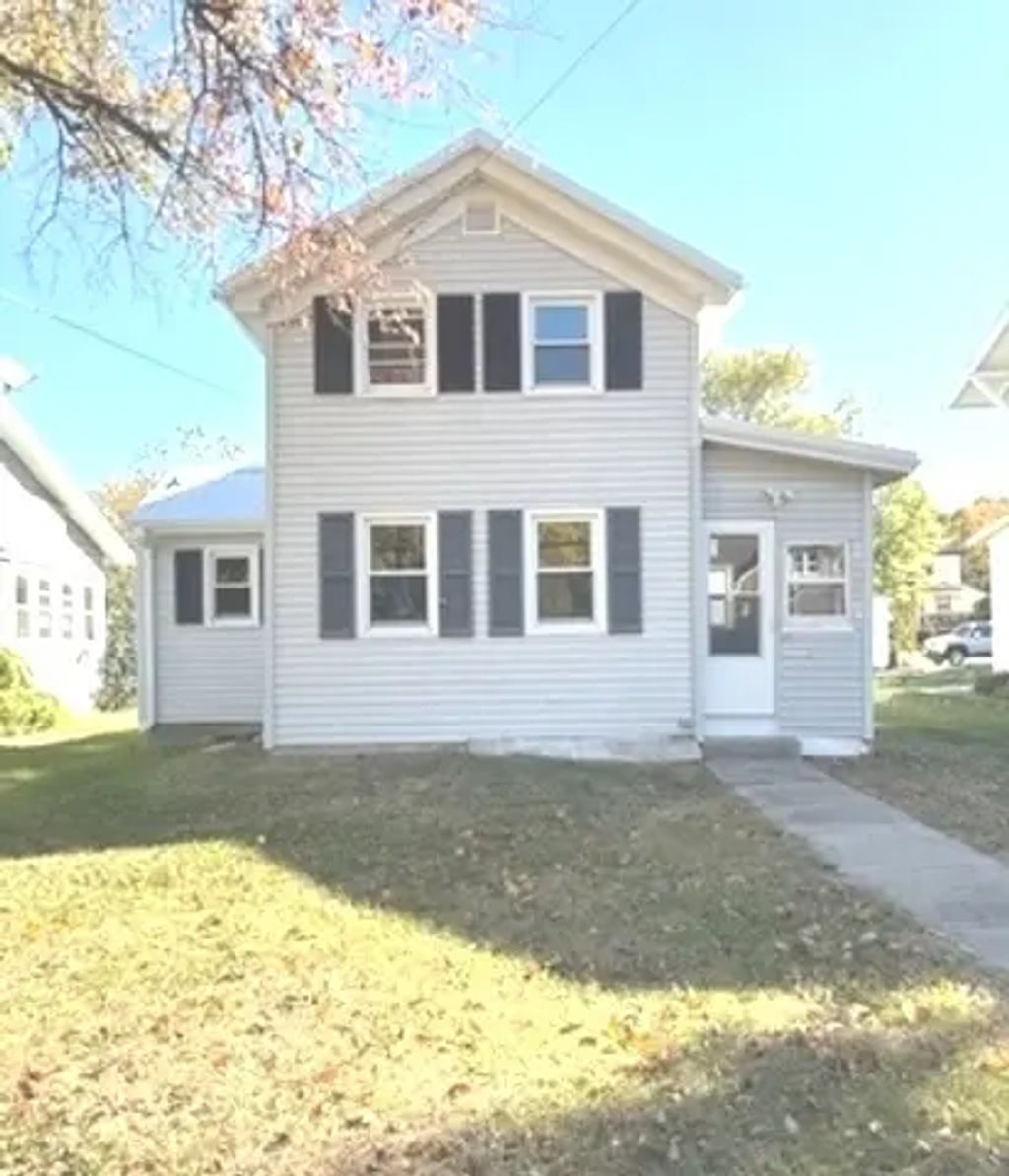 406 S Division Avenue, Polo