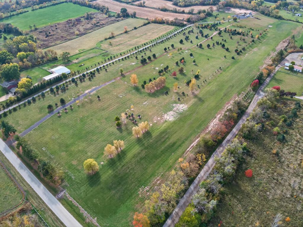 3617 Millstream Road, Marengo