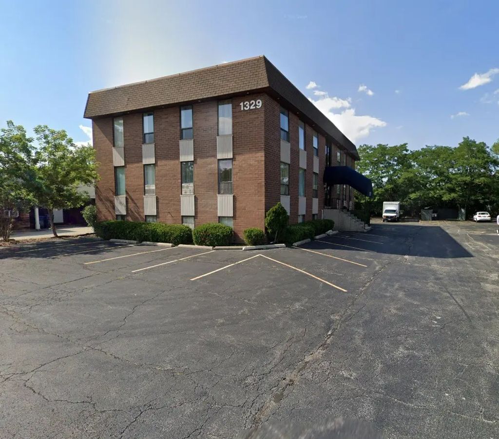 1329 W Irving Park Road 201, Bensenville
