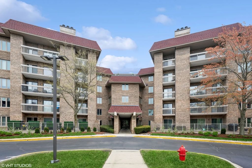 1250 Rudolph Road 2b, Northbrook