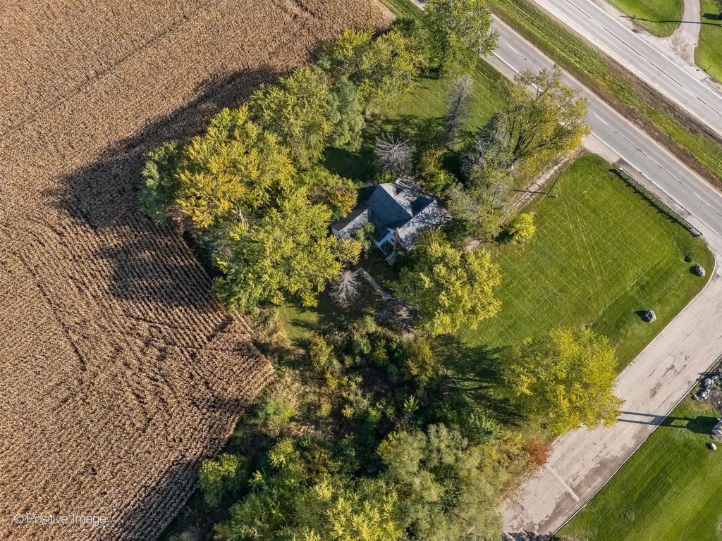 30918 N Us Highway 12 Highway, Volo
