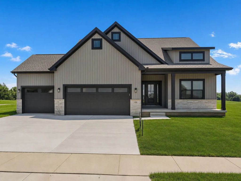 713 Wheatley Drive, Mahomet