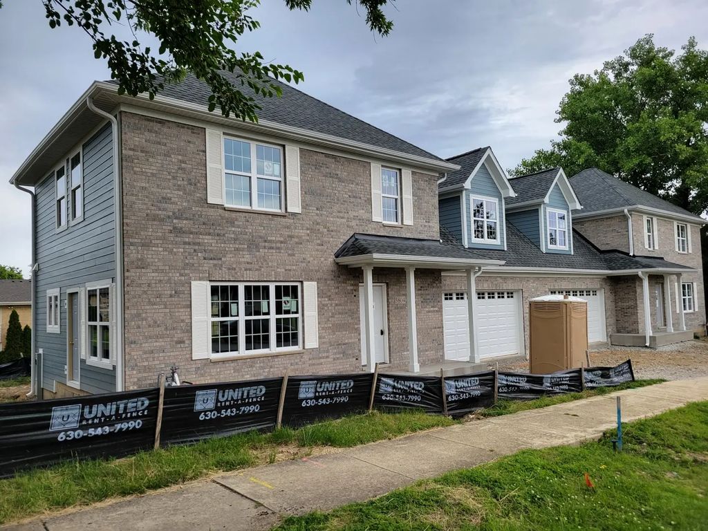 5804 58th Street 5804, Clarendon Hills