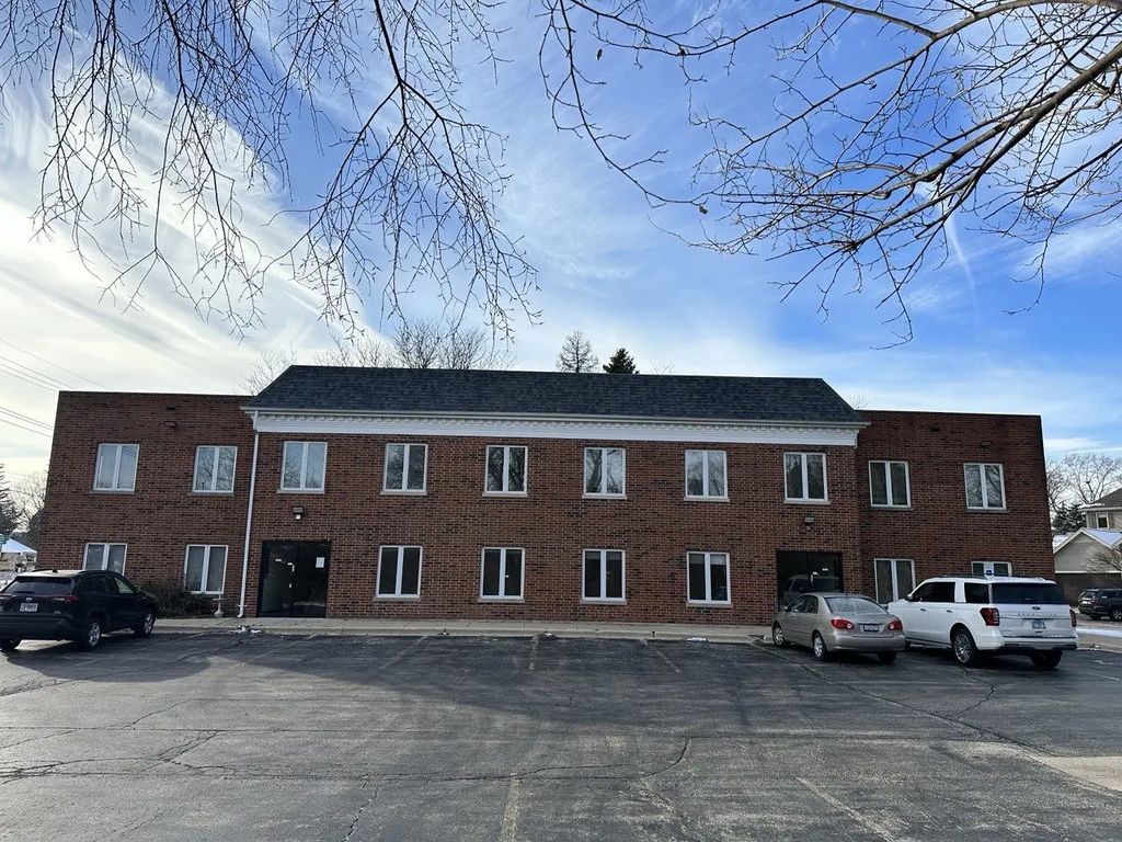 906 Lacey Avenue, Lisle