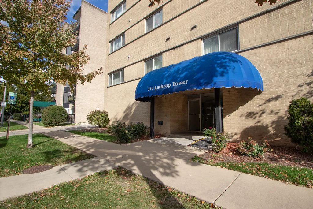 314 Lathrop Avenue 604, Forest Park