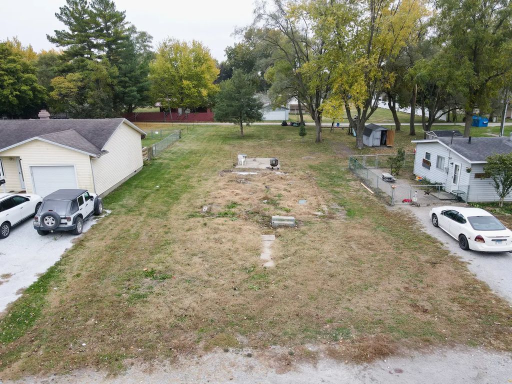 611 W Elm Street, Hoopeston
