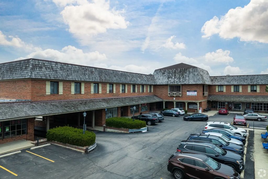 106 Barrington Commons Court, Barrington