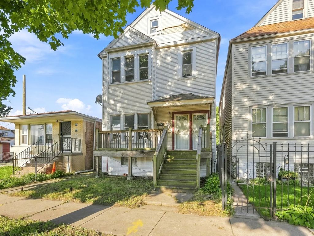 9338 S Marquette Avenue, Chicago