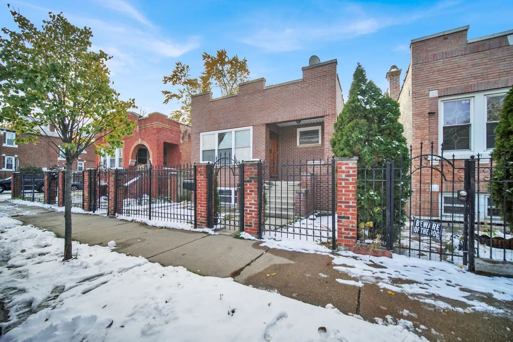 2854 S Central Park Avenue, Chicago