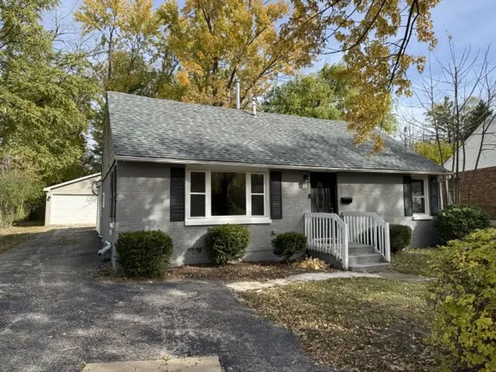 54 Mionske Drive, Lake Zurich