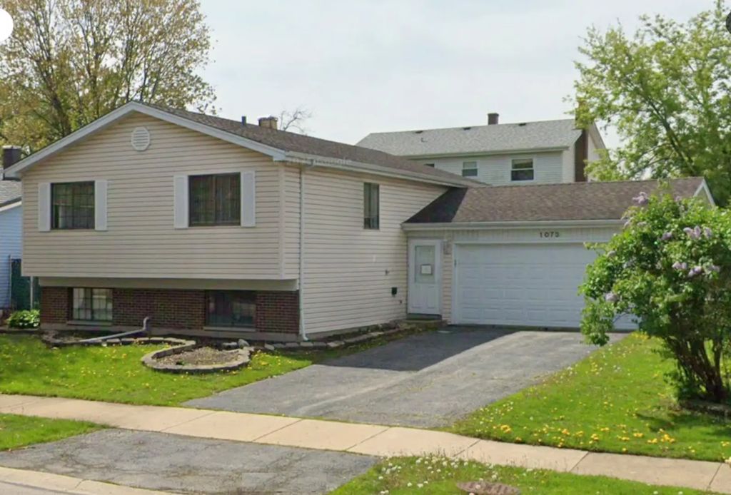 1073 Foxworth Boulevard, Lombard