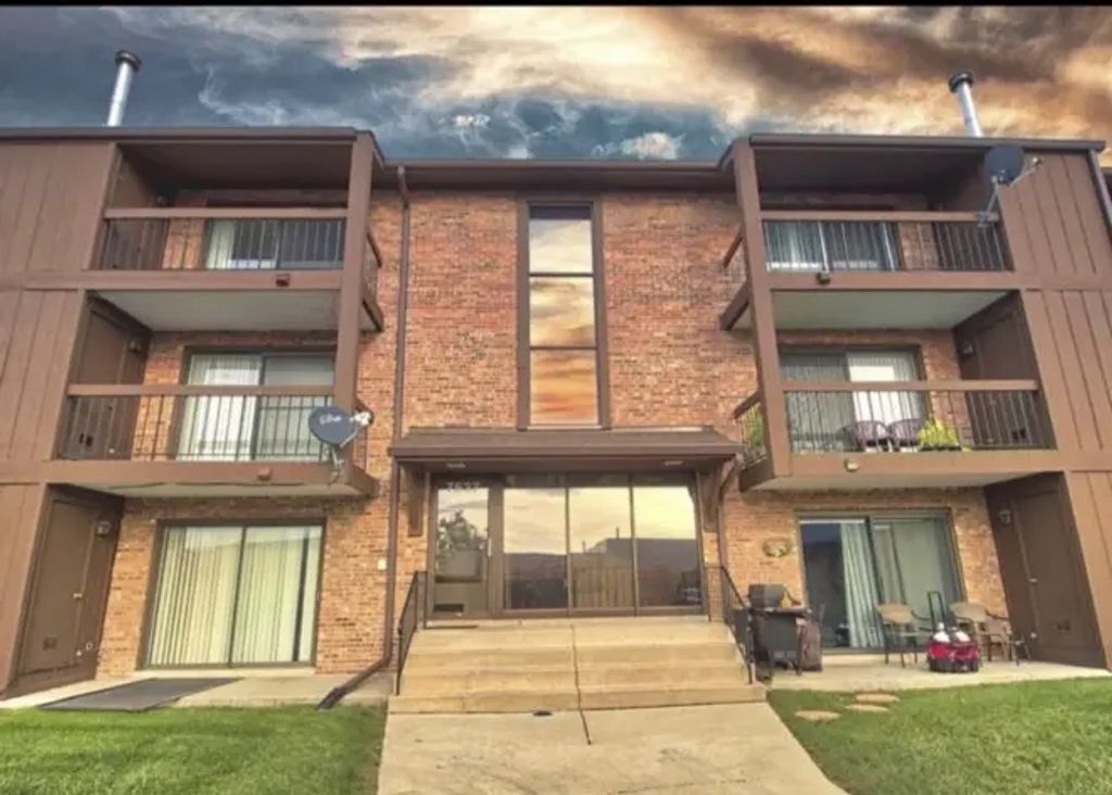 7537 175th Street 534, Tinley Park