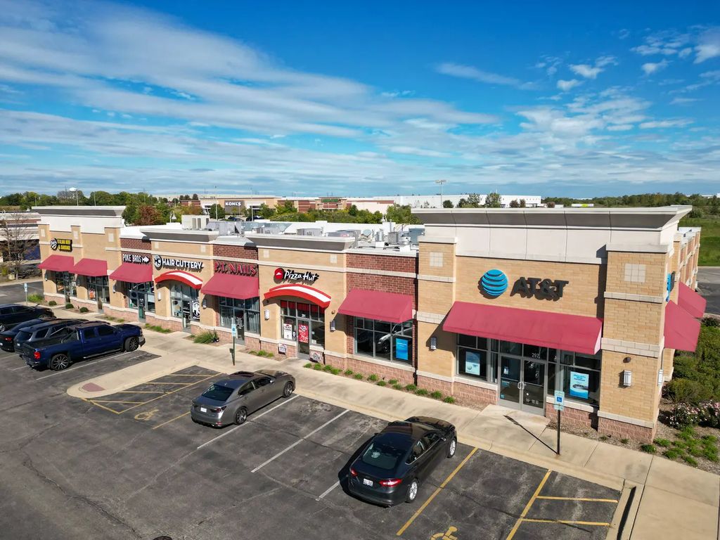 277 S Weber Road, Romeoville