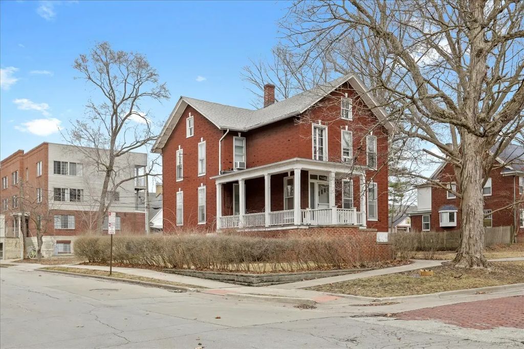 212 W High Street, Urbana