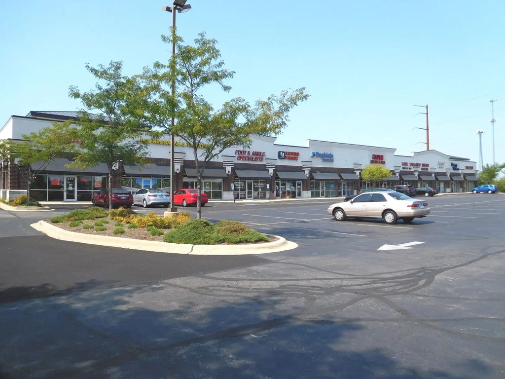 212-238 Randall Road, South Elgin
