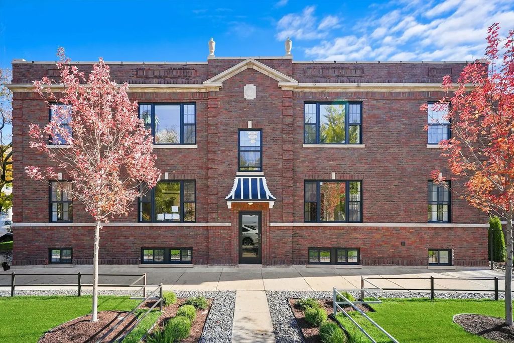 4153 N Hermitage Avenue 1s, Chicago