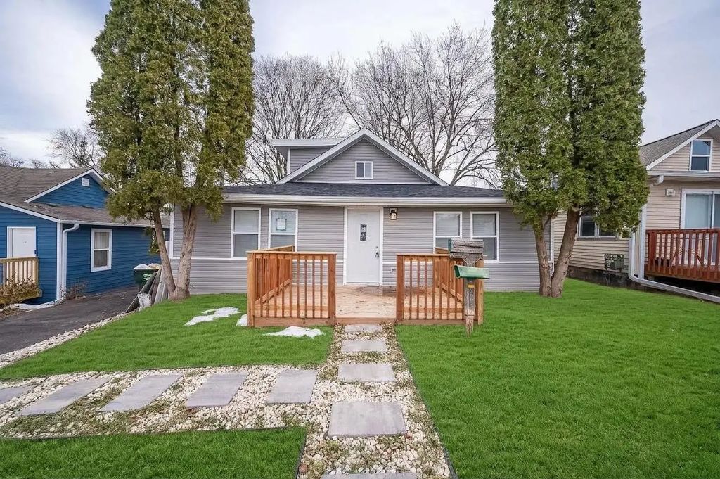 42425 N Park Lane E, Antioch