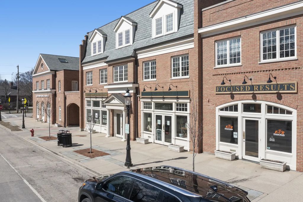 10 E Scranton Avenue, Lake Bluff