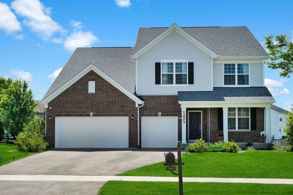 12905 Timber Wood Circle, Plainfield