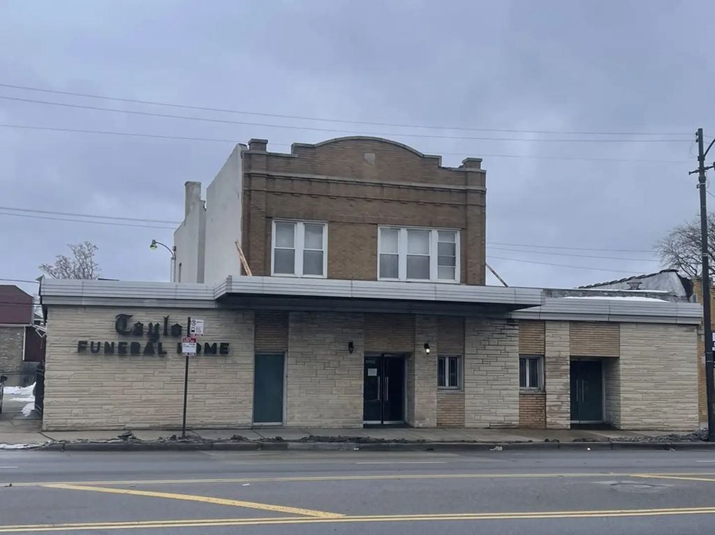 5338-58 W North Avenue, Chicago