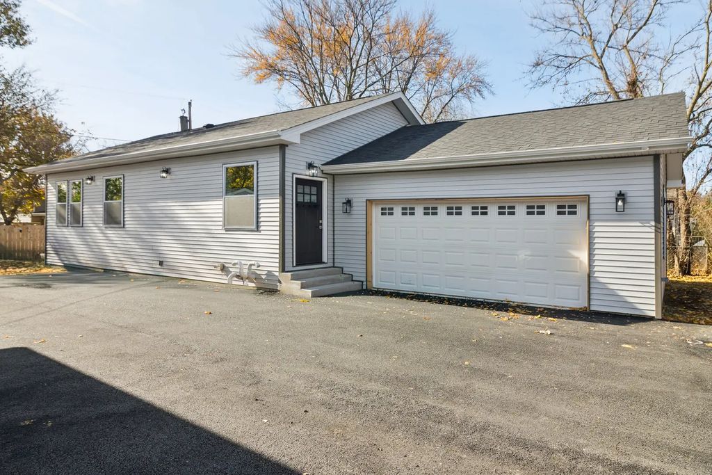 302 Hughes Avenue, Lockport