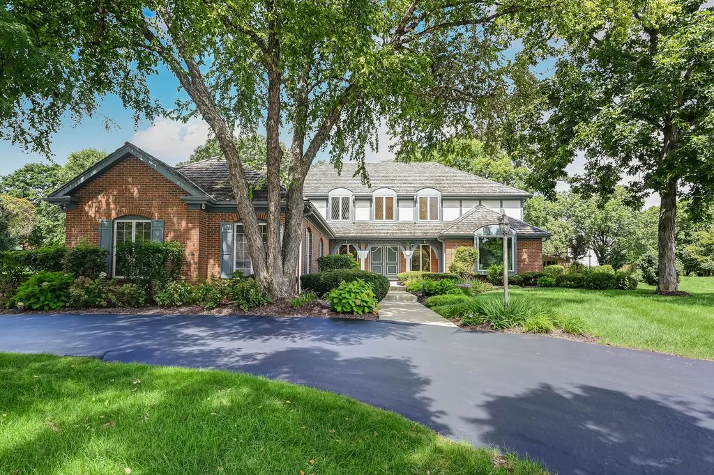 5 Regent Court, Burr Ridge