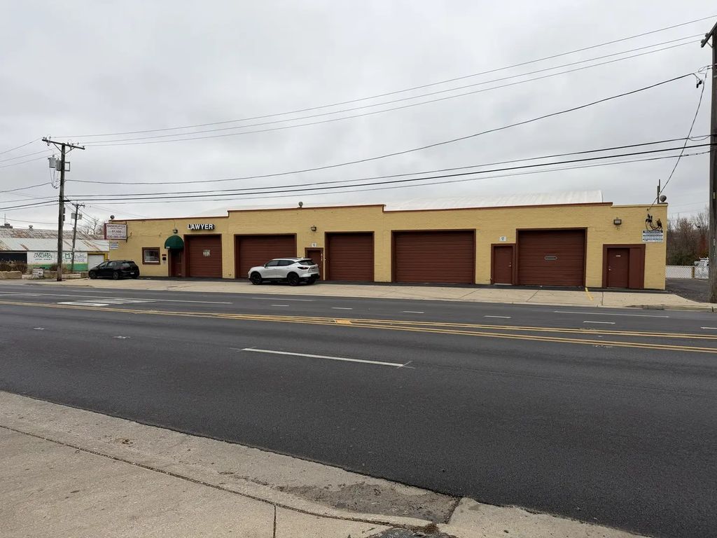 610 - 628 N Broadway, Aurora