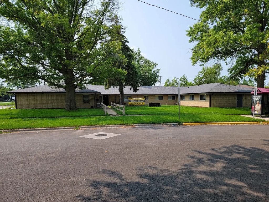 908 Greenbrier Road 908, DeKalb