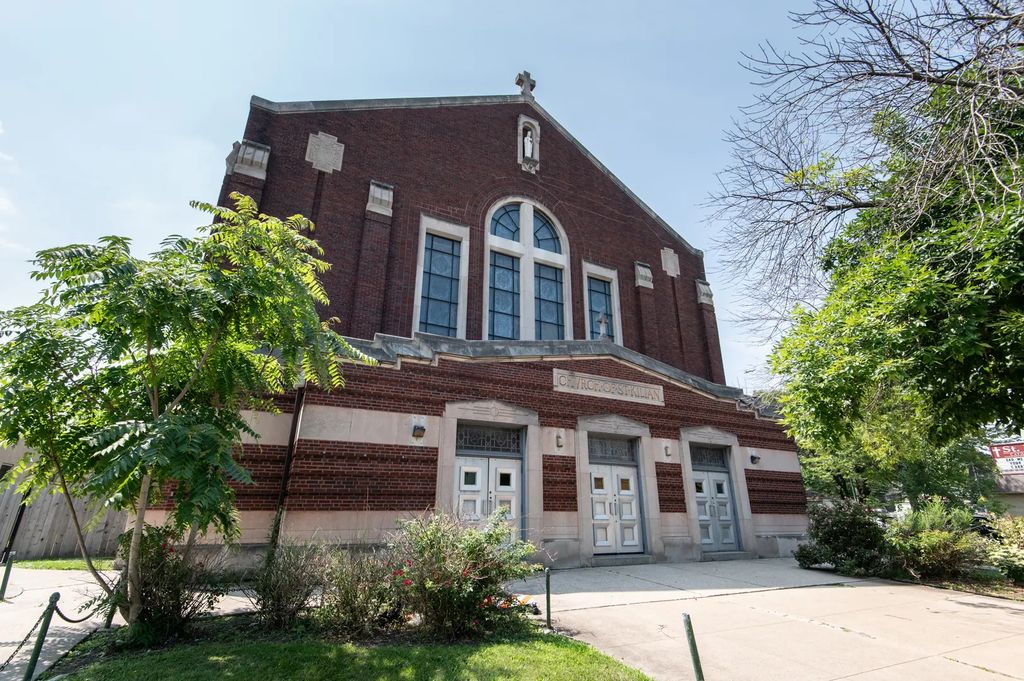 8725 S May Street, Chicago