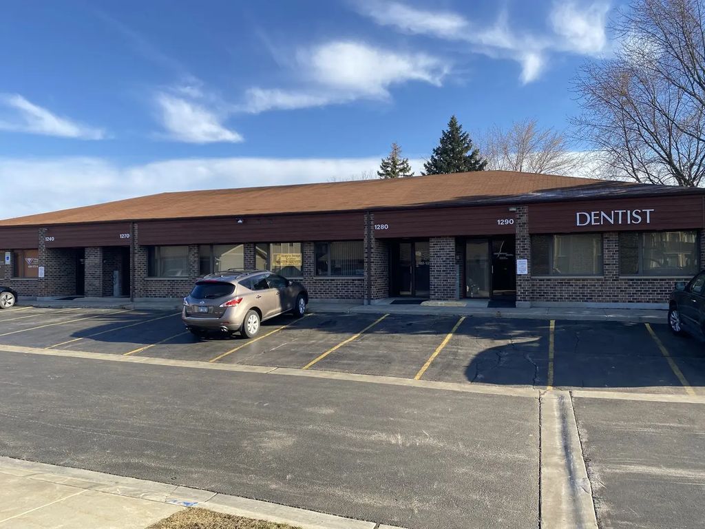 1255 Bamberg Court 1240a, Hanover Park