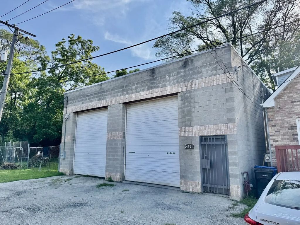 4101 S Oakley Avenue, Chicago