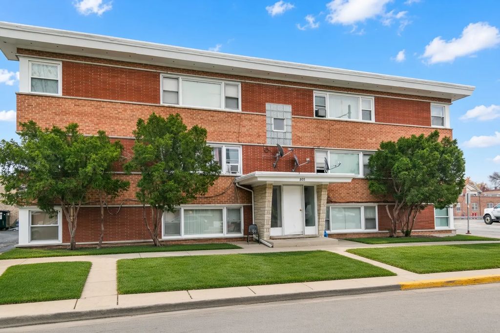 805 N 22nd Avenue, Melrose Park