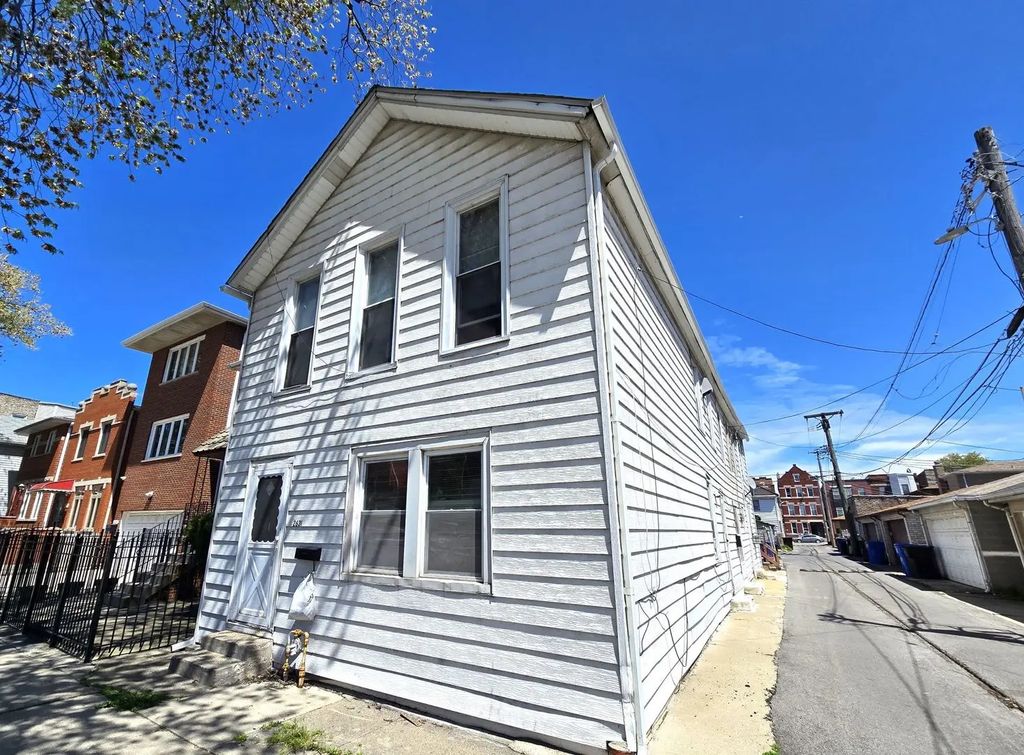 2631 S Shields Avenue, Chicago