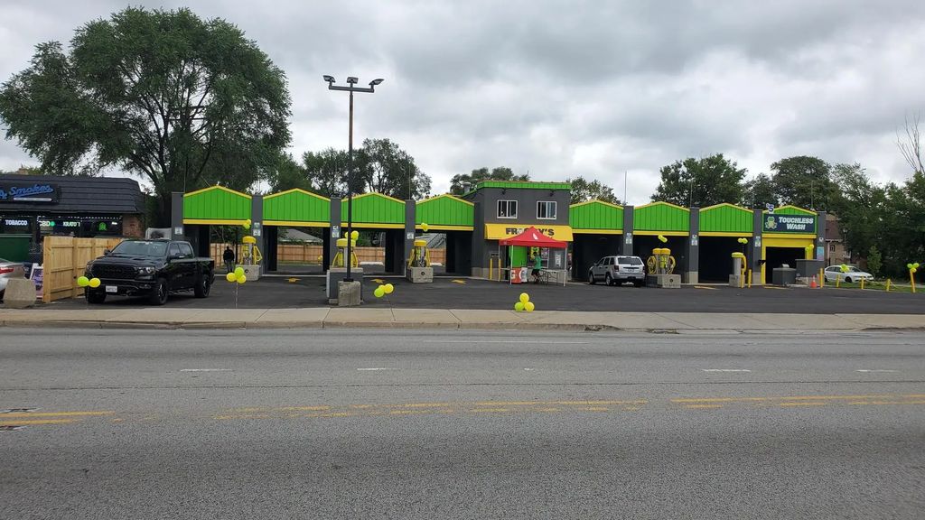 801 W Roosevelt Road, Maywood