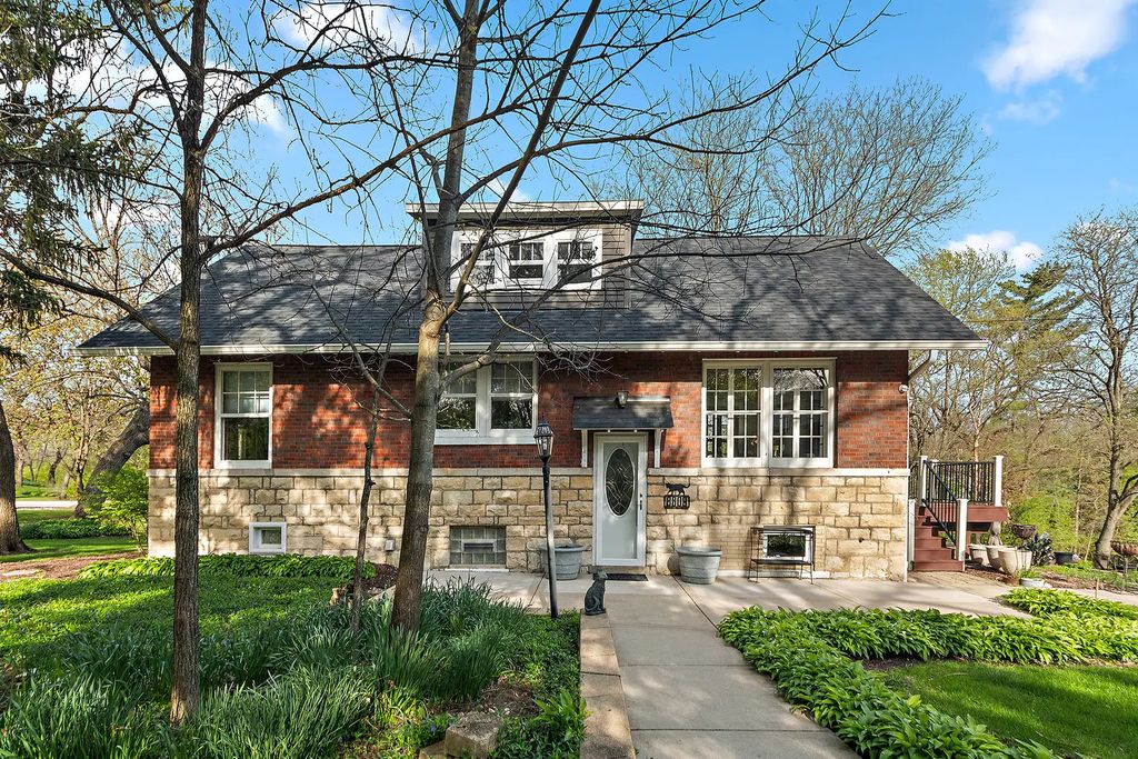 8609 W 121st Street, Palos Park