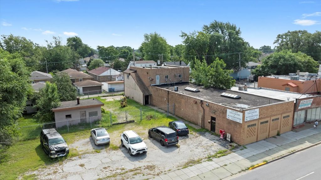 591 Burnham Avenue, Calumet City