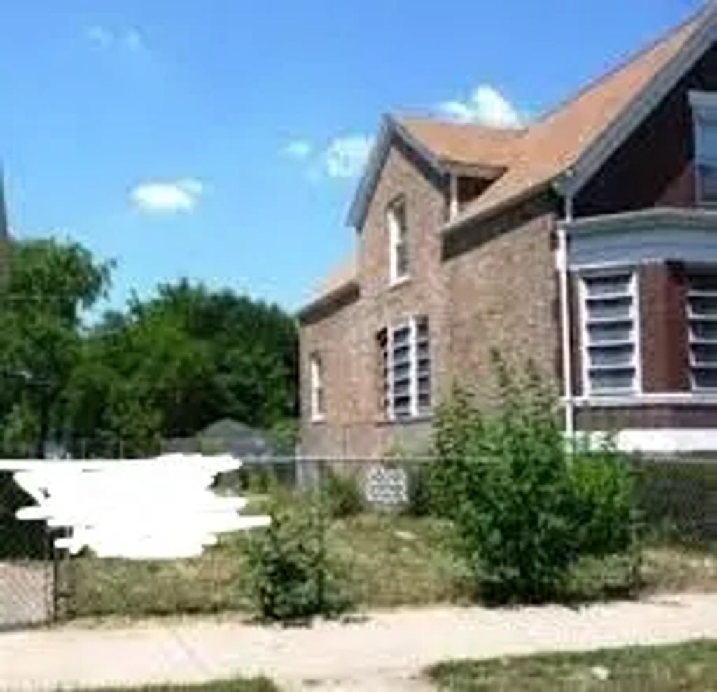 7132 S Carpenter Street, Chicago