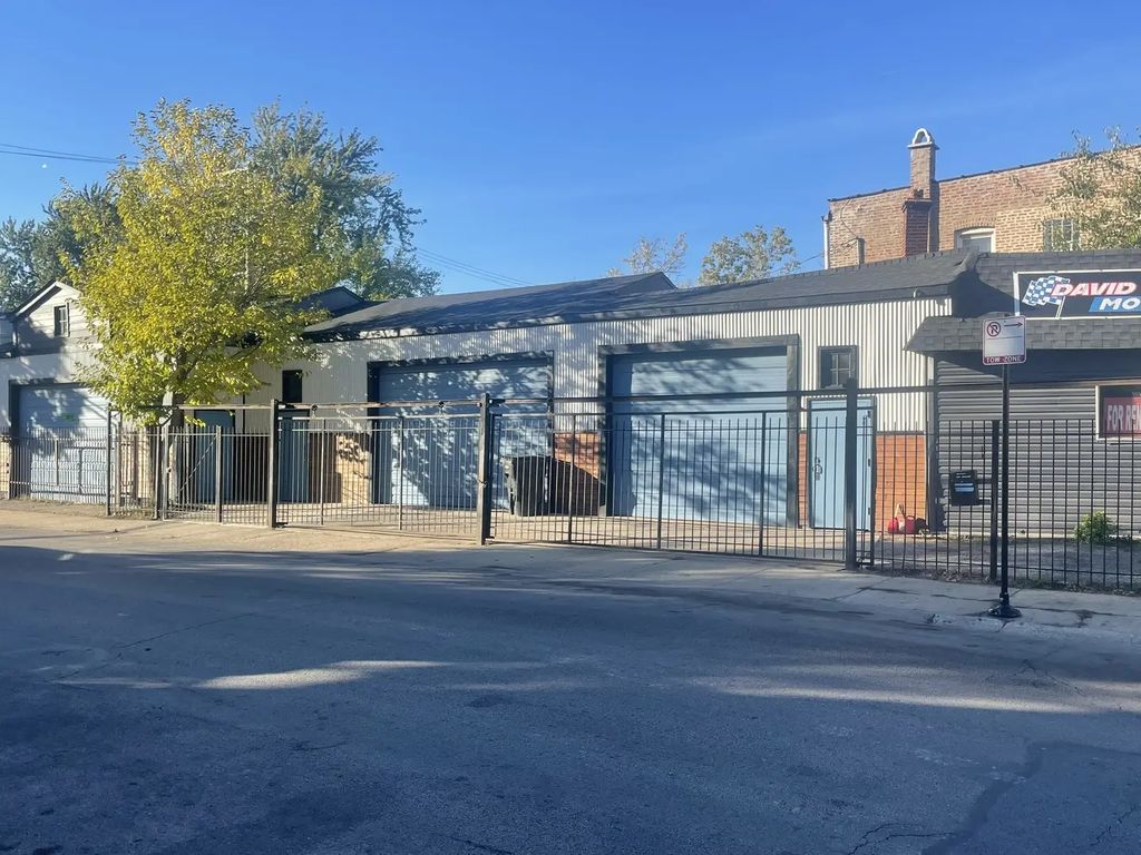 1916 S Pulaski Road, Chicago, 60623