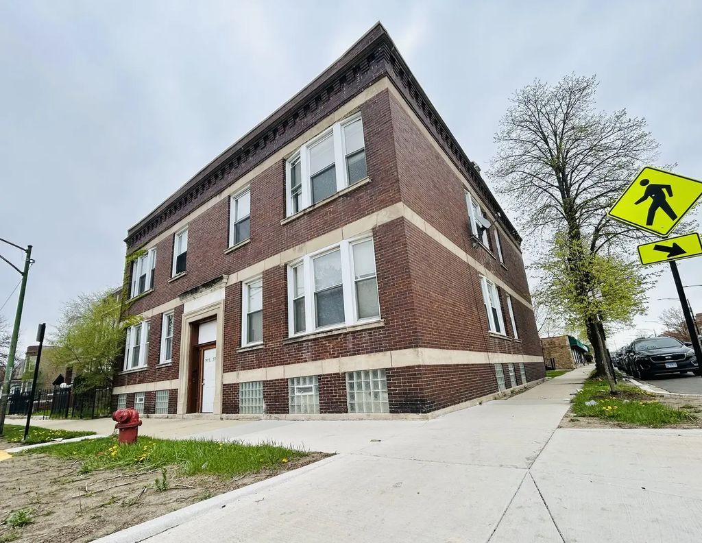 7459 S Champlain Avenue, Chicago