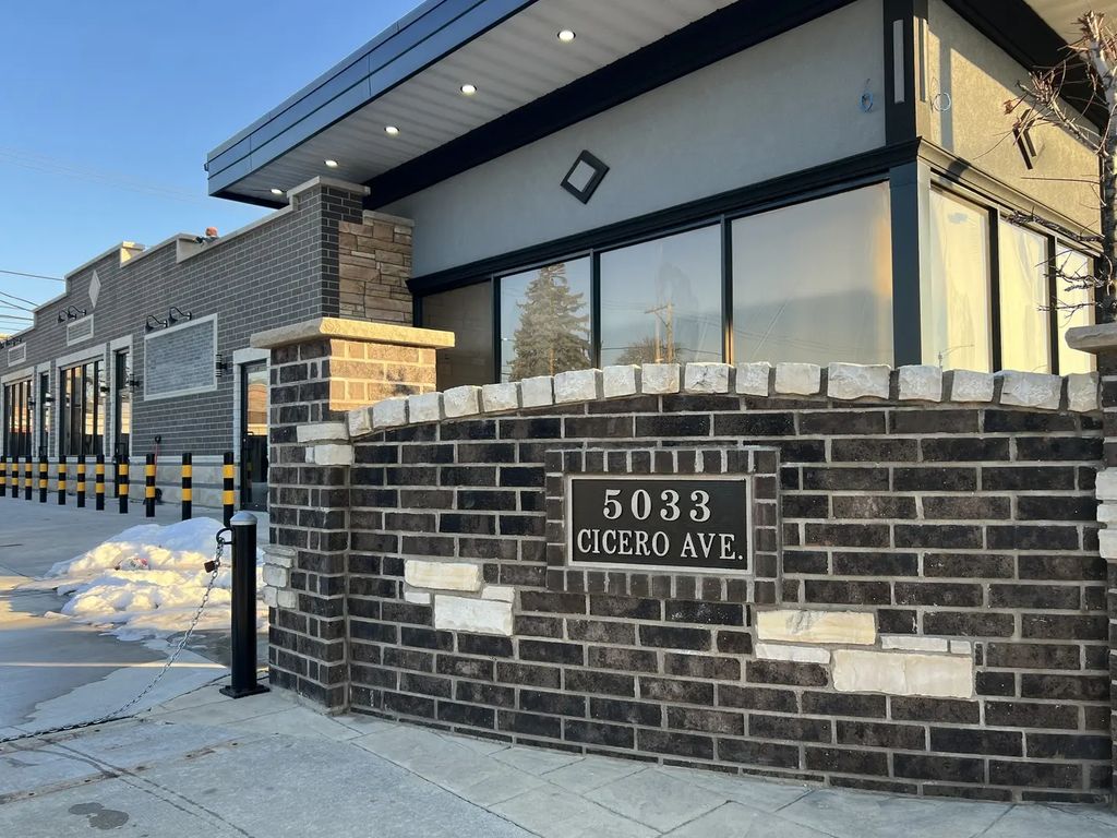 5033 S Cicero Avenue 1, Chicago