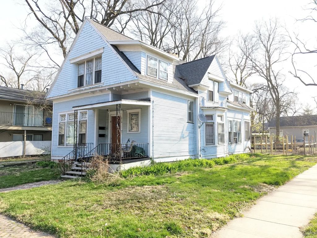 210 S Grove Street, Urbana