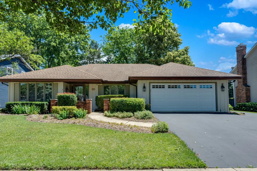 804 Manchester Street, Naperville