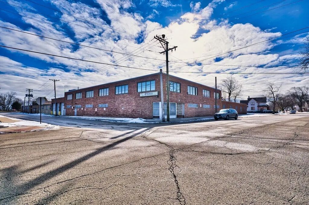 651 S Martin Luther King Jr Avenue, Waukegan
