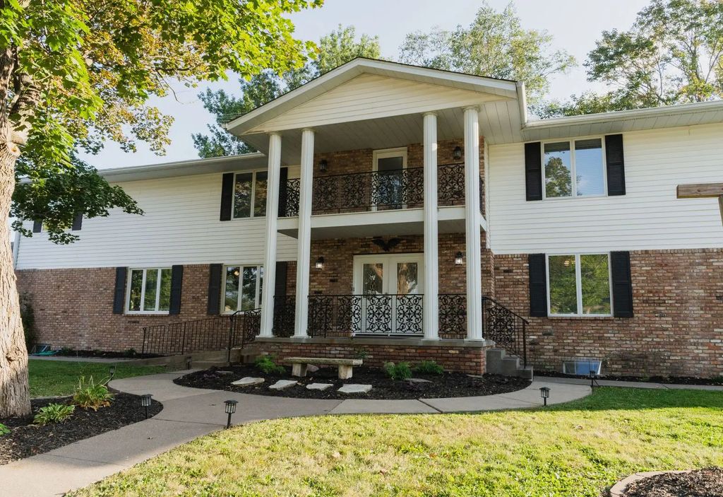 807 3rd Street, Durant